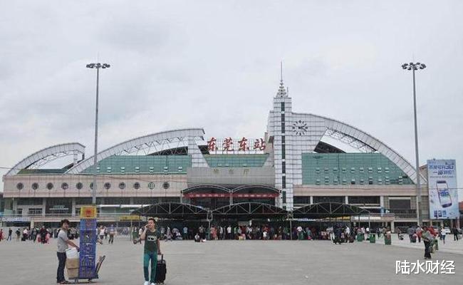 荣耀x10|下一个深圳要出现了？马云投50亿，京东300亿，华为准备搬过去