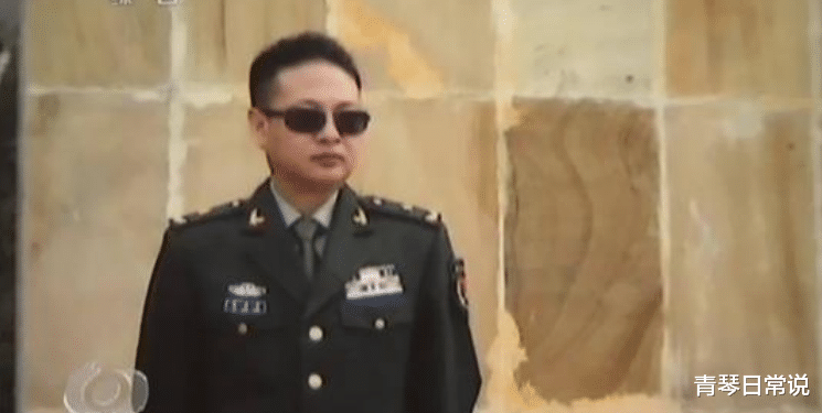 #军校#初中生冒充将军15年，深陷角色不能自拔，被抓时仍摆架子耍威风