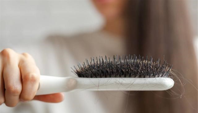 「黄帝内经」女人开始衰老时，身体或许有4大“丑态”，若你有，该保养了