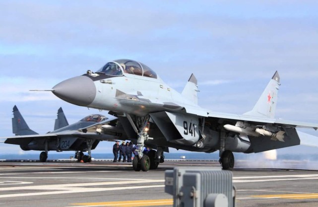俄羅斯官方立場被打臉？俄軍戰機被擊落於利比亞，飛行員成功跳傘-圖6