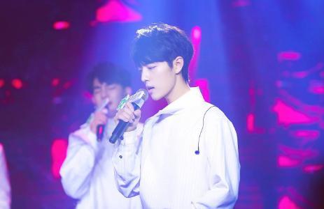 演唱会|演唱会迟到2个小时，自己忘词还耍大牌，如今终于凉凉了