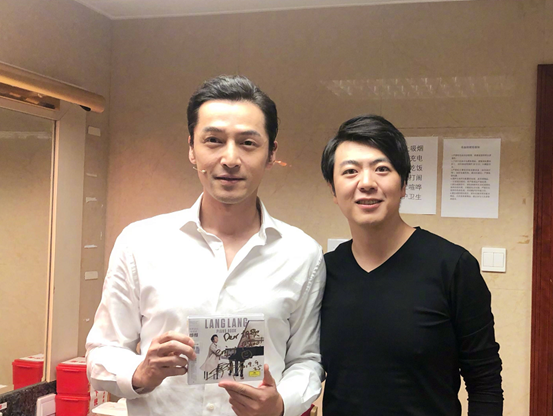 郎朗|世界知名钢琴演奏家,在圈内有众多好友,为中国争光的艺人