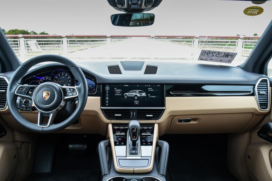 保时捷卡宴|不要奔驰GLE而买了保时捷卡宴,1300公里后,车主说了心里感想!