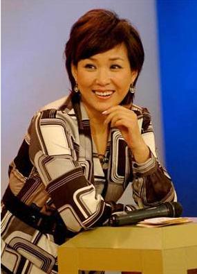 李静|就在1天前, 从央视裸辞后身价数十亿, 嫁史可前夫的李静又曝新情况