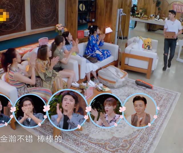 金瀚|金瀚钢琴弹唱,开口第一句惊艳到姐姐们,吉娜都竖大拇指点赞