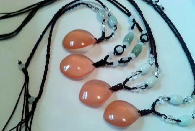 文玩▲能吃出来的文玩，外表像极了玉石，最重要是不花钱