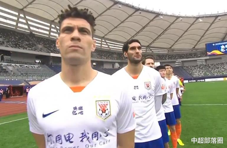 山东鲁能|14分钟2球！鲁能踢疯了，2外援破门+2本土送助攻，郝伟击掌庆祝