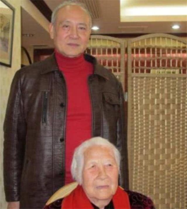 臆说古史|黄永胜为人随和，不准身边的人占公家的便宜，他的长子年赚百万