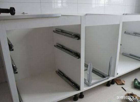 |越来越多人这样装厨房橱柜，看完想回家砸了重装，入住就知好处多
