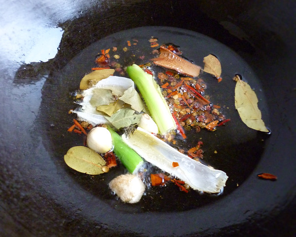 「口水鸡」求了老板娘58次，终于把口水鸡的秘方弄到手了，送给大家