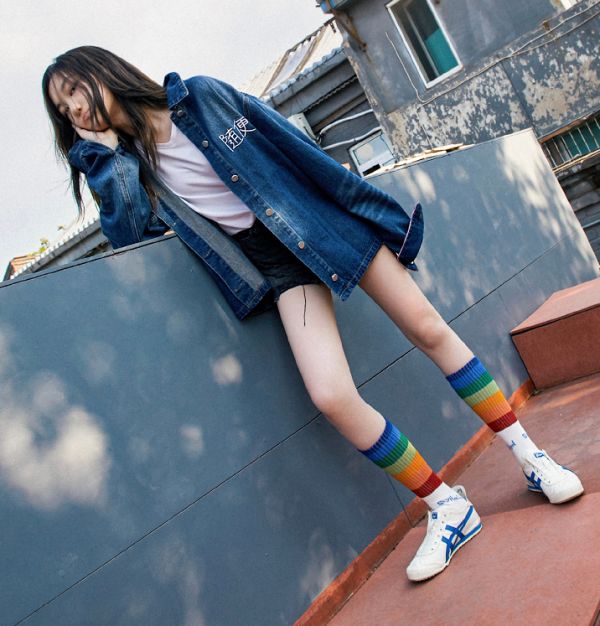 李嫣|李嫣的兔唇不见了堪比整容，14岁成气质女模，看清正脸直喊女神