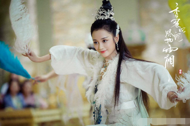 「杨幂」杨幂4年用20部戏捧红她，却被反咬一口