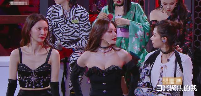 金晨|张雨绮和金晨同穿露肩装,看到两人的锁骨对比,是我不配拥有的