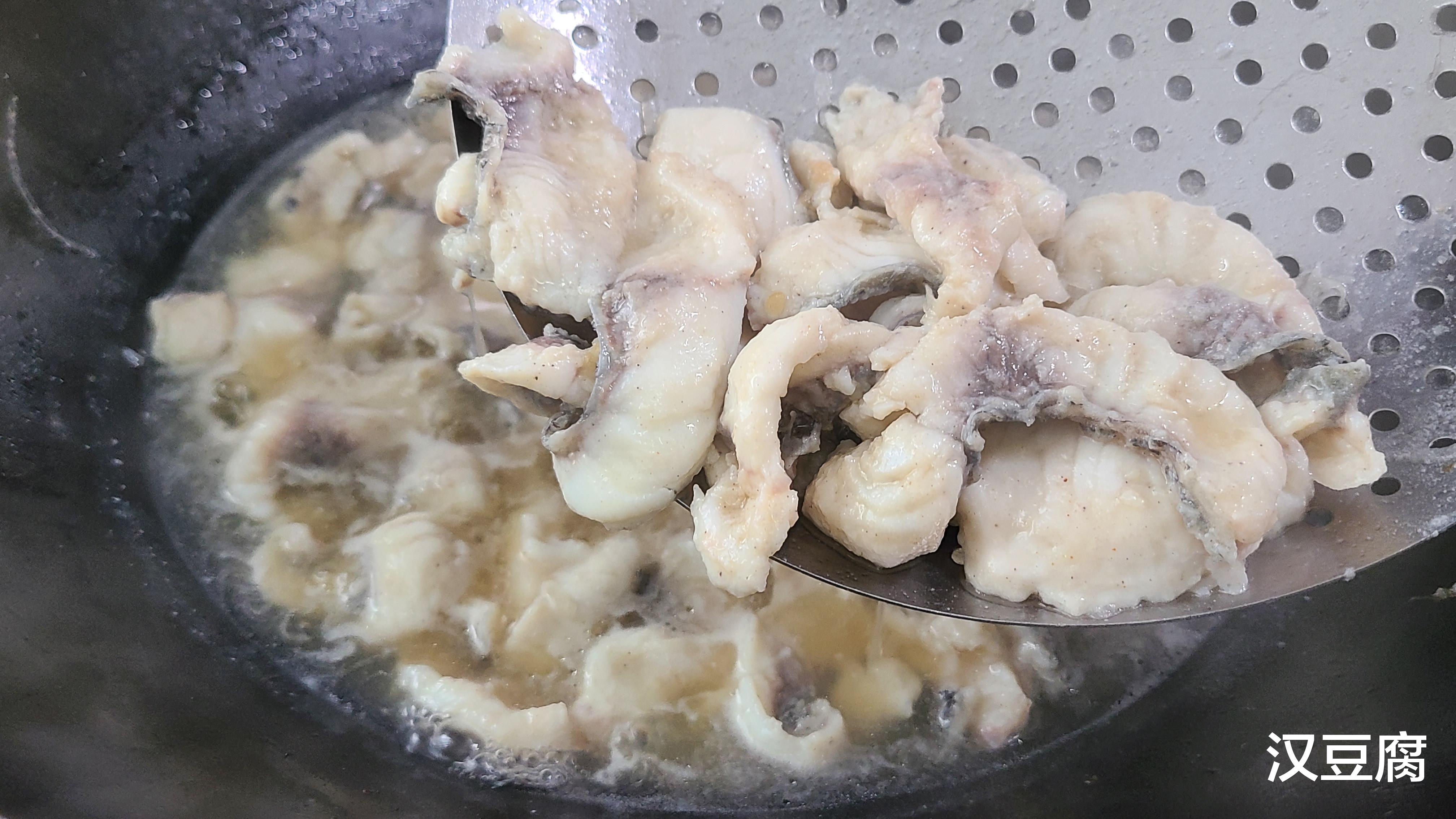 萝卜|这一道萝卜炖鱼太香了，味道鲜美做法简单，好吃又便宜