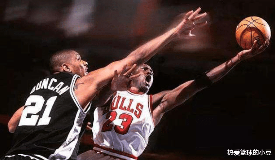 『迈克尔·乔丹』乔丹运球为何很少花哨动作?队友阿姆斯特朗和罗德曼给出相同答案