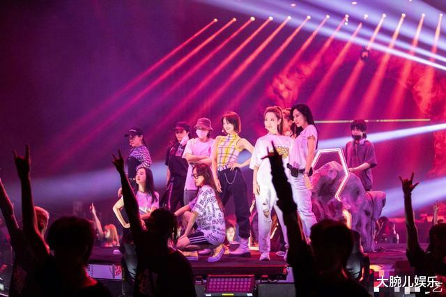 奔跑吧兄弟|《跑男》《春游》双双逆袭，蓝台终于打了个漂亮的“翻身仗”