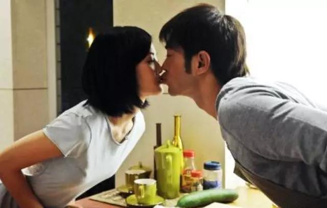 古天乐@古天乐曾坦言：“如果她愿意嫁给我，孩子都该上大学了”