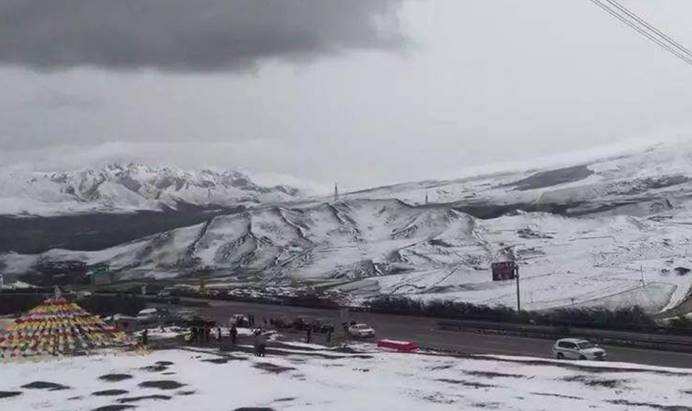 冰川期|科学家预言的“小冰期”来了？8月我国罕见降雪，最低温降至零下