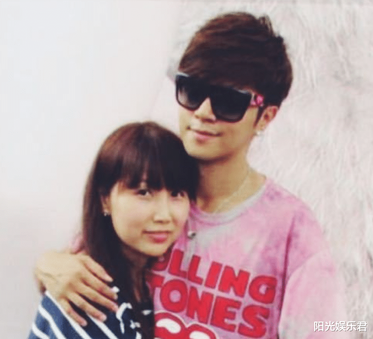 【罗志祥】罗志祥化妆师正面曝光，看到两人的合照后，超出了我的想象范畴！