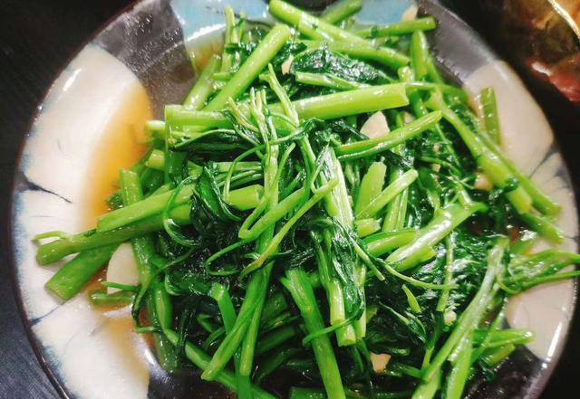 培根|走亲戚，嫂子做的6菜1汤在朋友圈火了，网友：好嫂子，真幸福