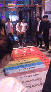 |“在厨房看着嫂子做饭，她问我做个饭有啥好看的，我该怎么回答呢”哈哈哈！