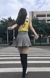 |“千万不要在班级群复制粘贴回复老师，家长们可长点心吧！”哈哈