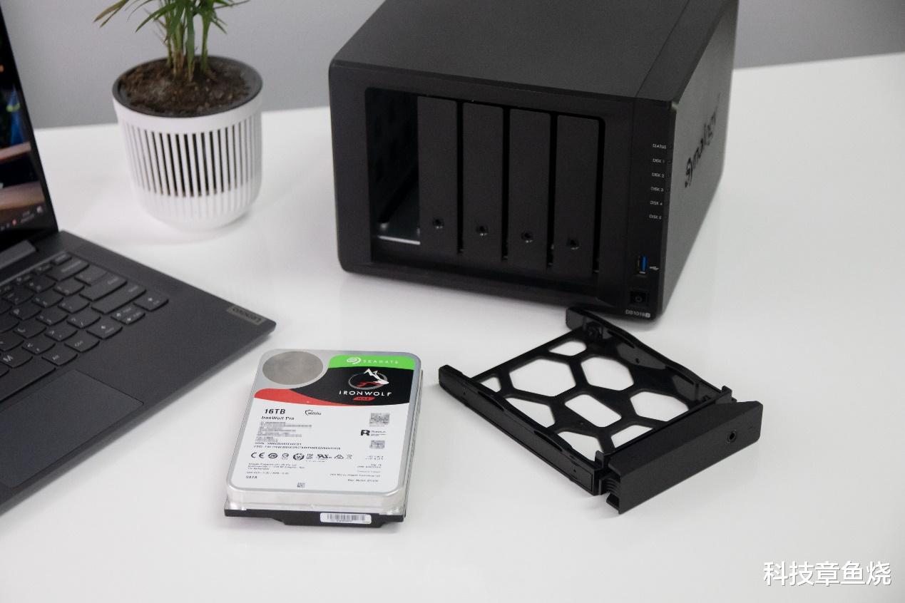 nas|专业NAS硬盘跟普通的天差地别，你敢信吗？