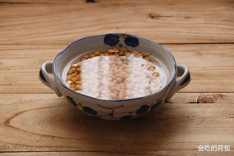 睡眠质量|入秋后，吃黑豆红豆不如吃它，坚持每天吃10颗，天冷也精气神满满