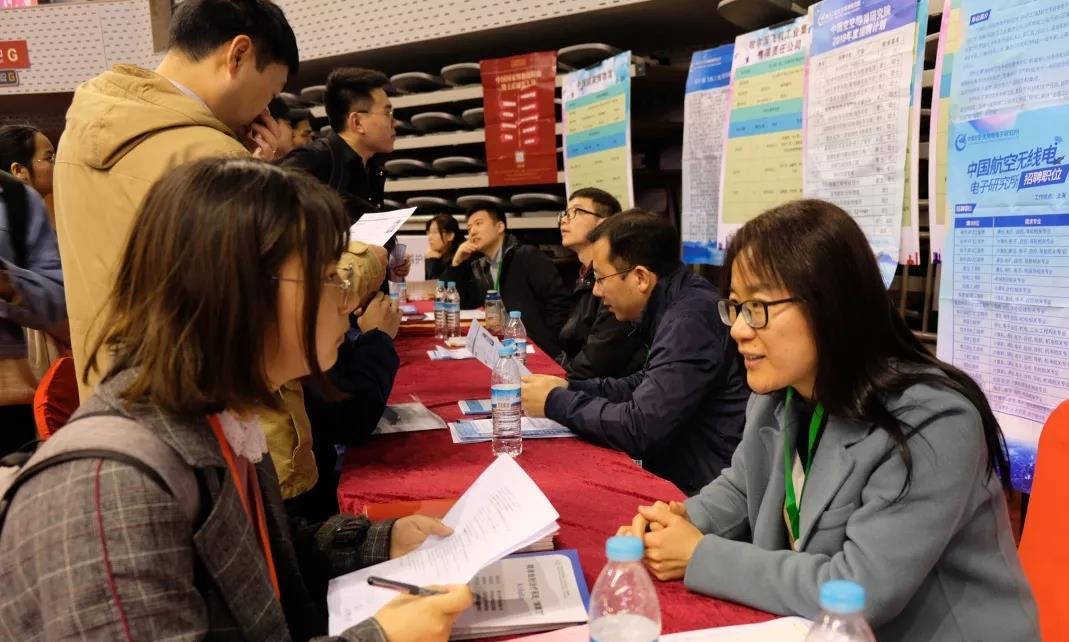 法学|大学里“严重泛滥”的6个专业，毕业生数量过剩，就业前景堪忧