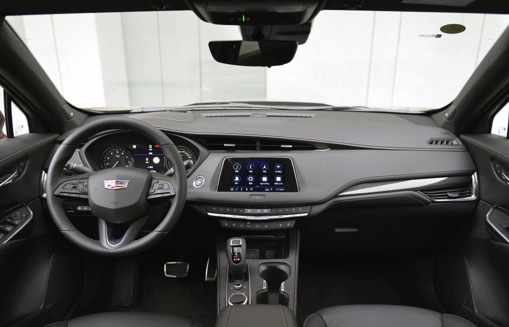 「捷豹」开完捷豹EPACE,再开凯迪拉克XT4,车主:差距一目了然