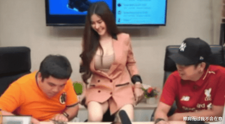 「综艺节目」泰国体育节目女嘉宾有多敢穿？为提高收视率这“波”操作也是稳了