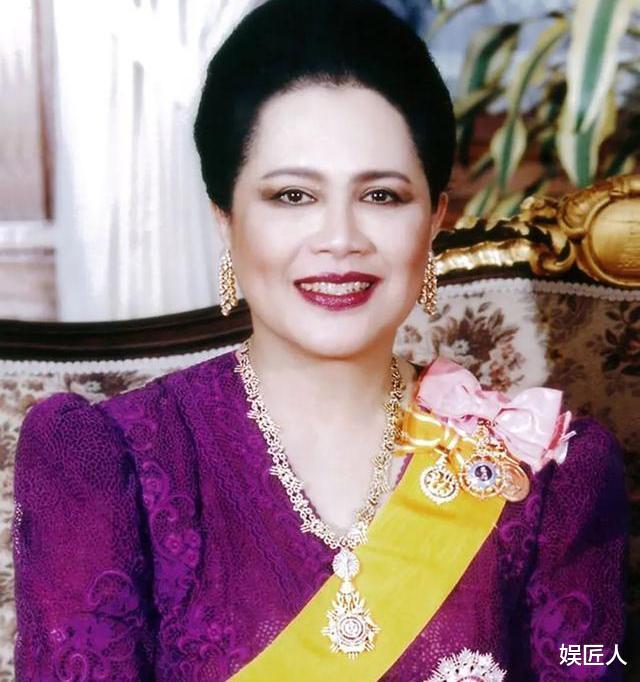 苏提达|变天了!官宣苏提达接手诗丽吉6个头衔,后宫嫔妃再无法掀起波浪