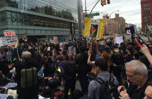 #特朗普#刚刚！美参议院曝出重大消息，轰动全境，民主党沸腾：再见了特朗普！