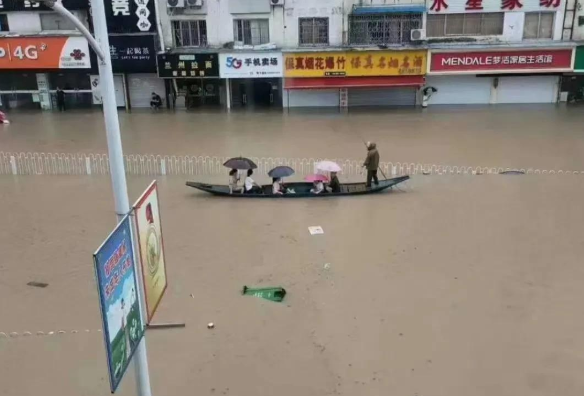暴雨▲安徽连降暴雨，高考被迫延迟开考