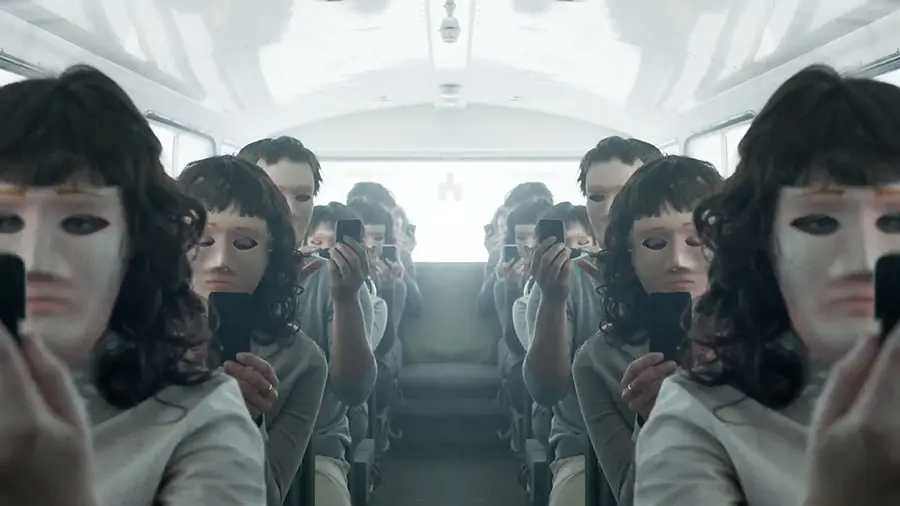 伦敦|开播十分钟就开车，这科幻神剧尺度也太大了