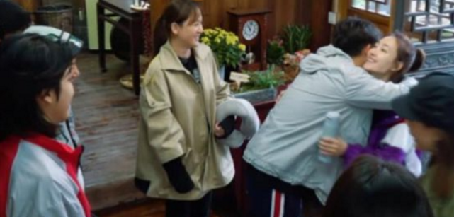 「向往的生活」《向往的生活》最朴实的嘉宾出场，穿百十块的衣服，干活全程圈粉