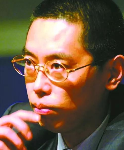 『史玉柱』史玉柱是如何赚到第一桶金的，看看牛人解决问题的思维有多厉害