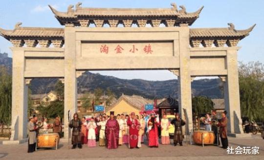 |我国最壕的景区，不收门票反而还给游客送钱，网友：都是套路