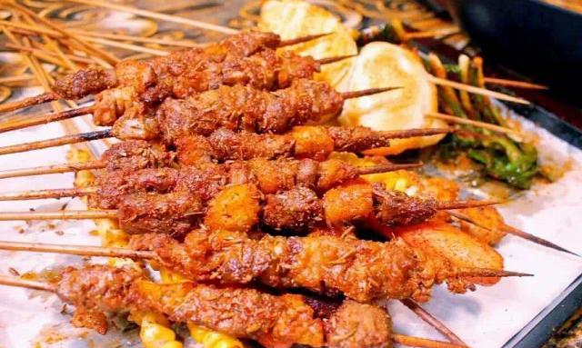 烧烤|吃烧烤时就点这4样，花不了多少钱，却能吃到嗨，老板气得直跺脚