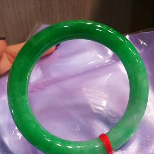 【翡翠手镯】这五种手镯，第四种只值几十万，第一种最贵值1000万！