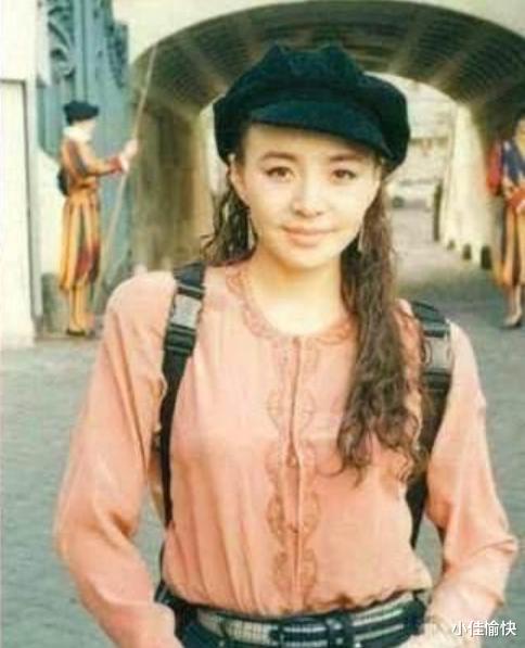 宋丹丹|离婚后想要自杀,突然来电:你先别死了,先到我家来擦地吧