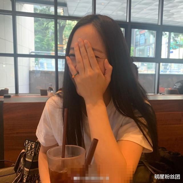 郑秀晶|减肥成功的郑秀晶近照,长发的她越来越清新温婉,气质都比以前好