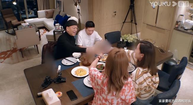 佘诗曼■佘诗曼邀请欧阳震华、郭少芸到家里吃饭 全程说国语 考听力的节目