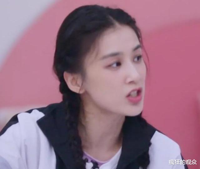 丁当@贵妇团逼哭丁当,我们欠杜华一个道歉,她叫许飞换队绝对是好意