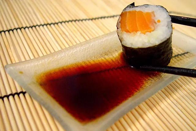 【三文鱼】三文鱼是什么鱼？可以生吃吗？