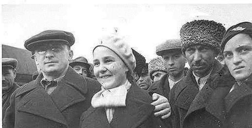 淞沪会战■斯大林去世后，苏联发生巨大改变，第一个倒台的竟是权力最大的他