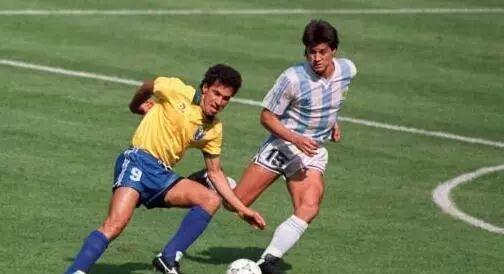 巴西队■足球历史上十大右后卫排行1-5：最后一个实至名归