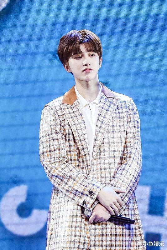 [肖战]肖战新歌登顶  互联网时代流量称王