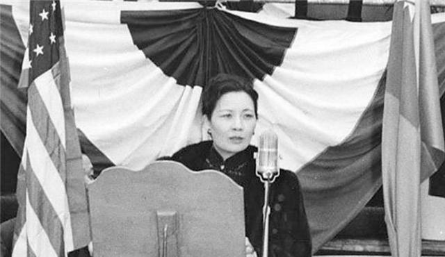 宋美龄|宋美龄前往美国求援助，是靠什么争取到美援的？