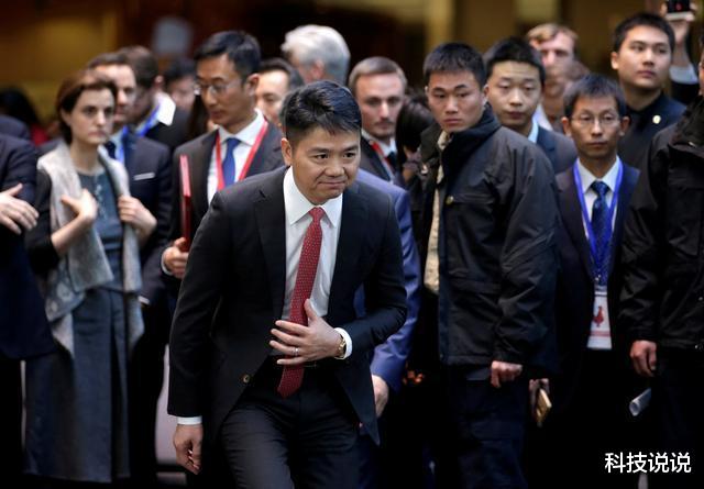 净利润：京东撤离，开了个头！美国步步紧逼，“枪指”赴美上市企业